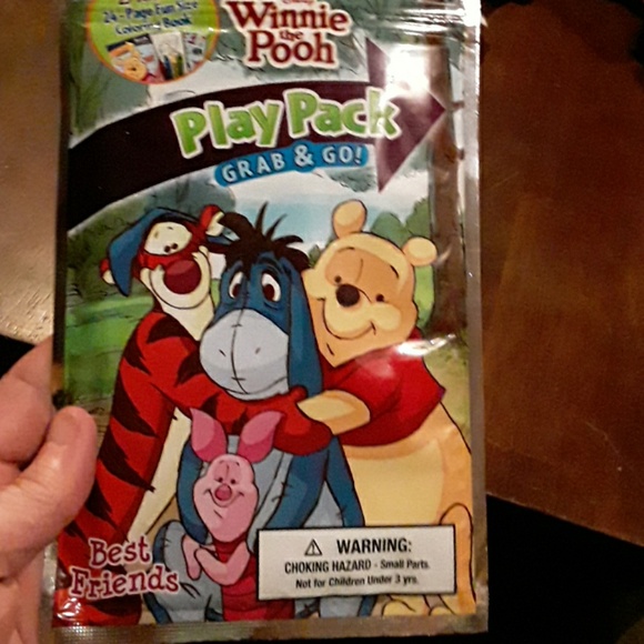 NEW IN PACKAGES, WINNIE  THE  POOH ITEMS. - Picture 4 of 7